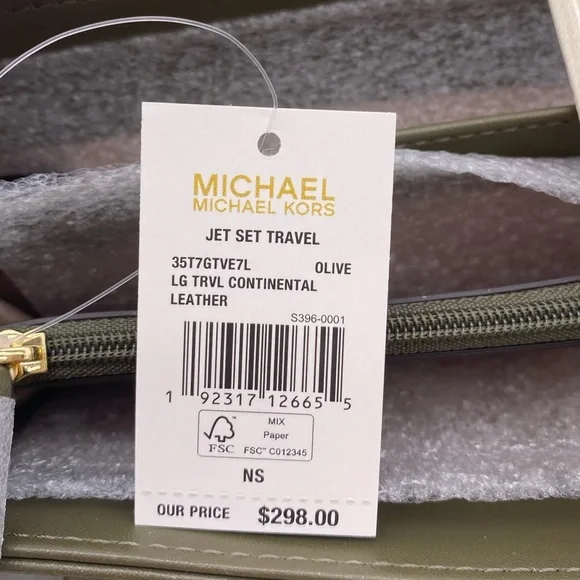 Michael Kors Large Continental
Wallet Wristlet Olive - Picture 7 of 9